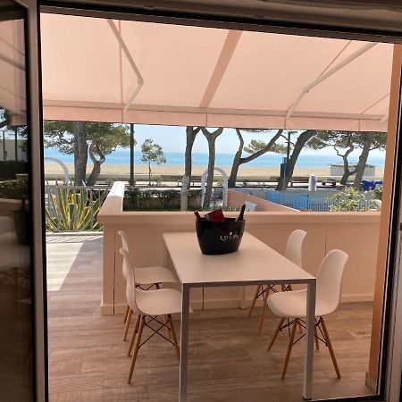 Appartamento Fronte Mare Villa Lory Lignano Sabbiadoro Eksteriør billede