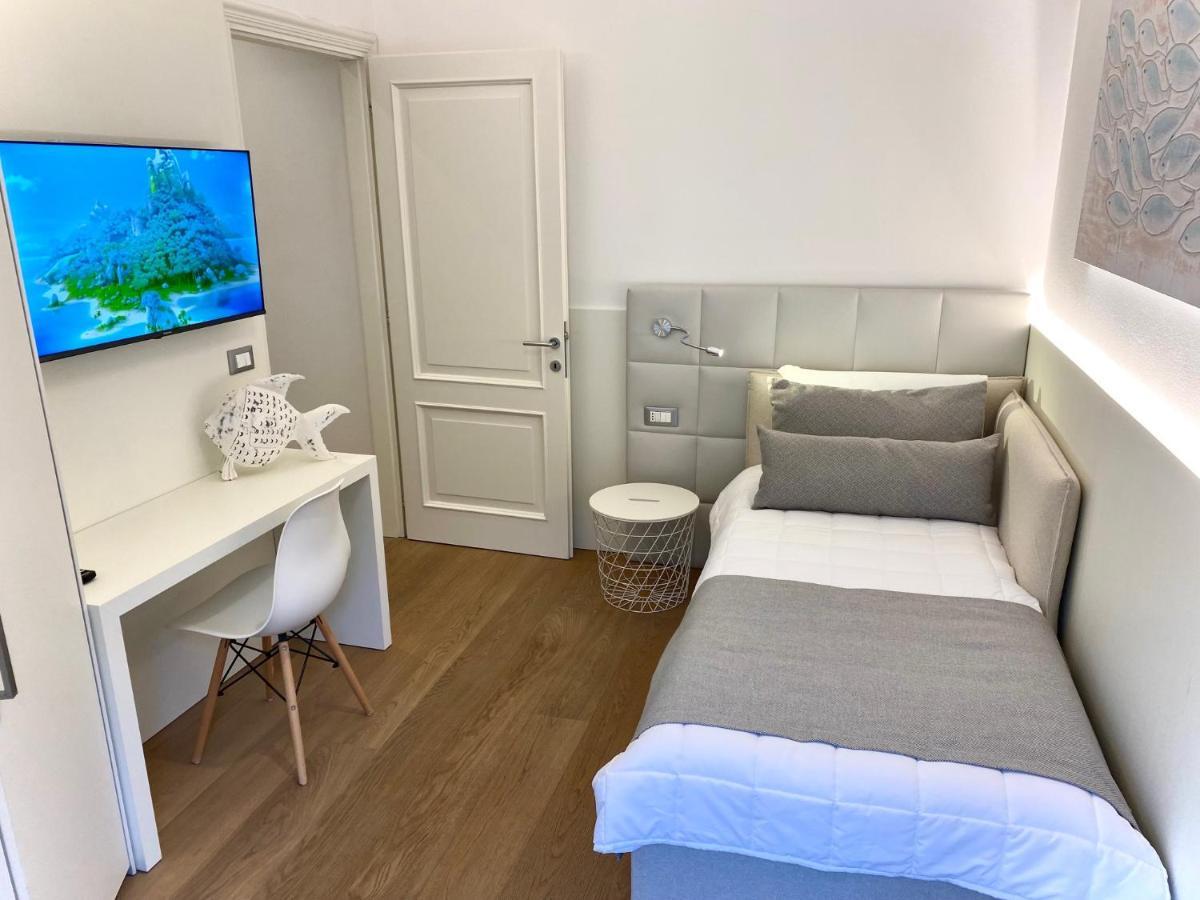 Appartamento Fronte Mare Villa Lory Lignano Sabbiadoro Eksteriør billede